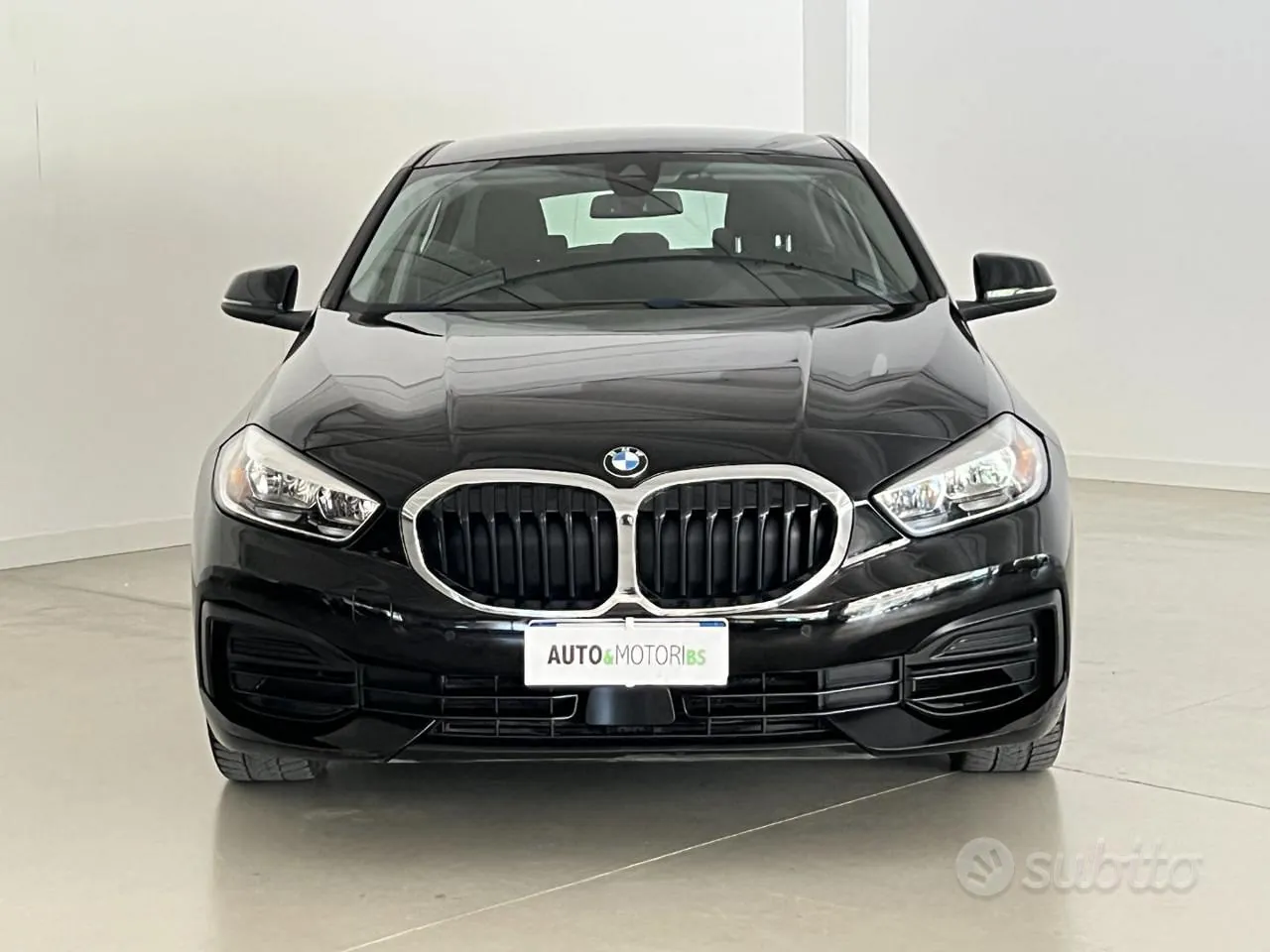 BMW 118I 2019 photo 2