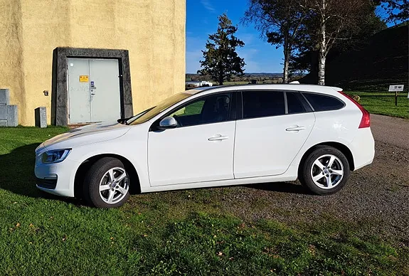 Volvo V60 2017 photo 3