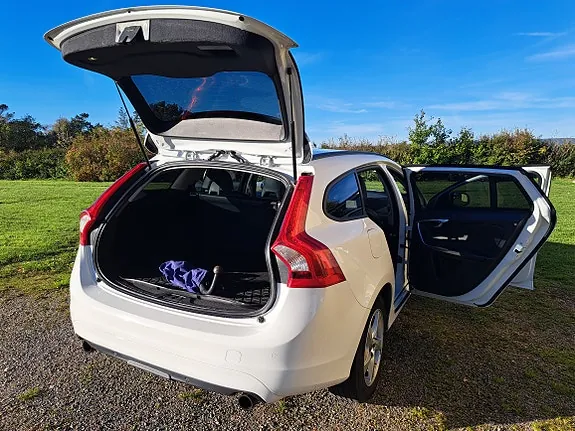 Volvo V60 2017 photo 4
