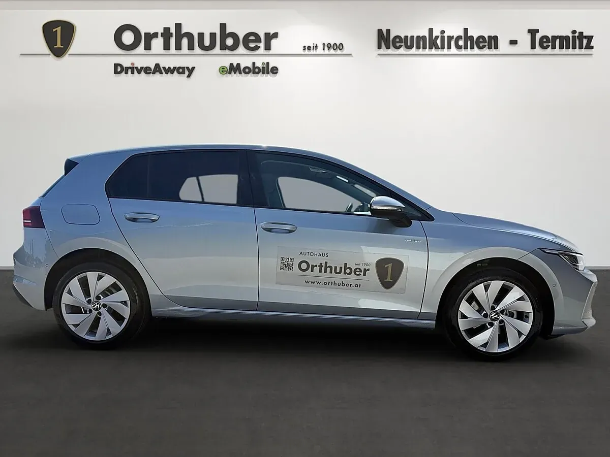Volkswagen Golf 2026 photo 3