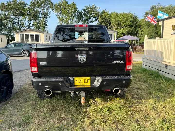 Dodge Ram 1500 Laramie 2011 photo 4