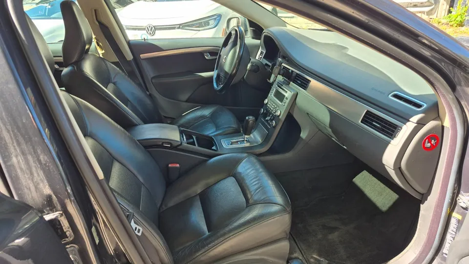 Volvo V70 2009 photo 5