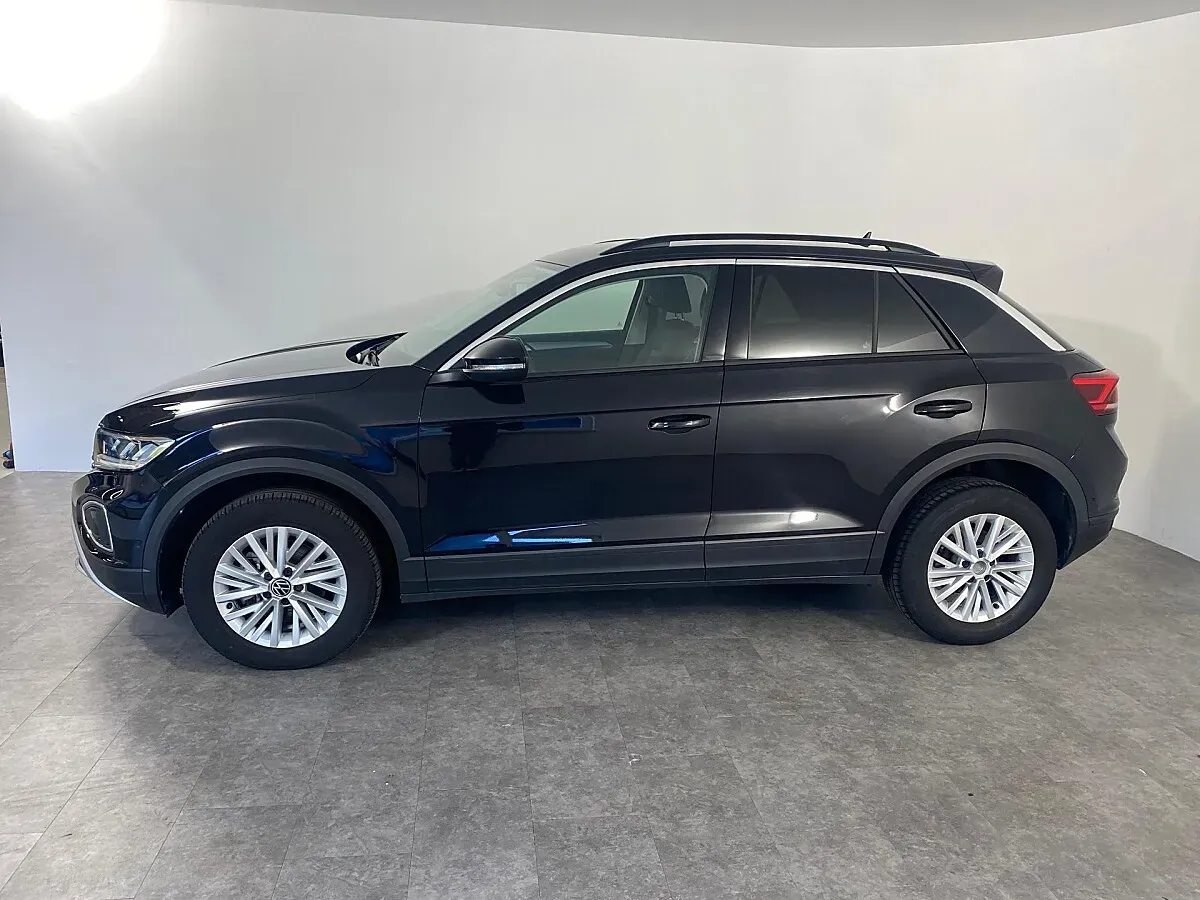 Volkswagen T-Roc 2024 photo 2