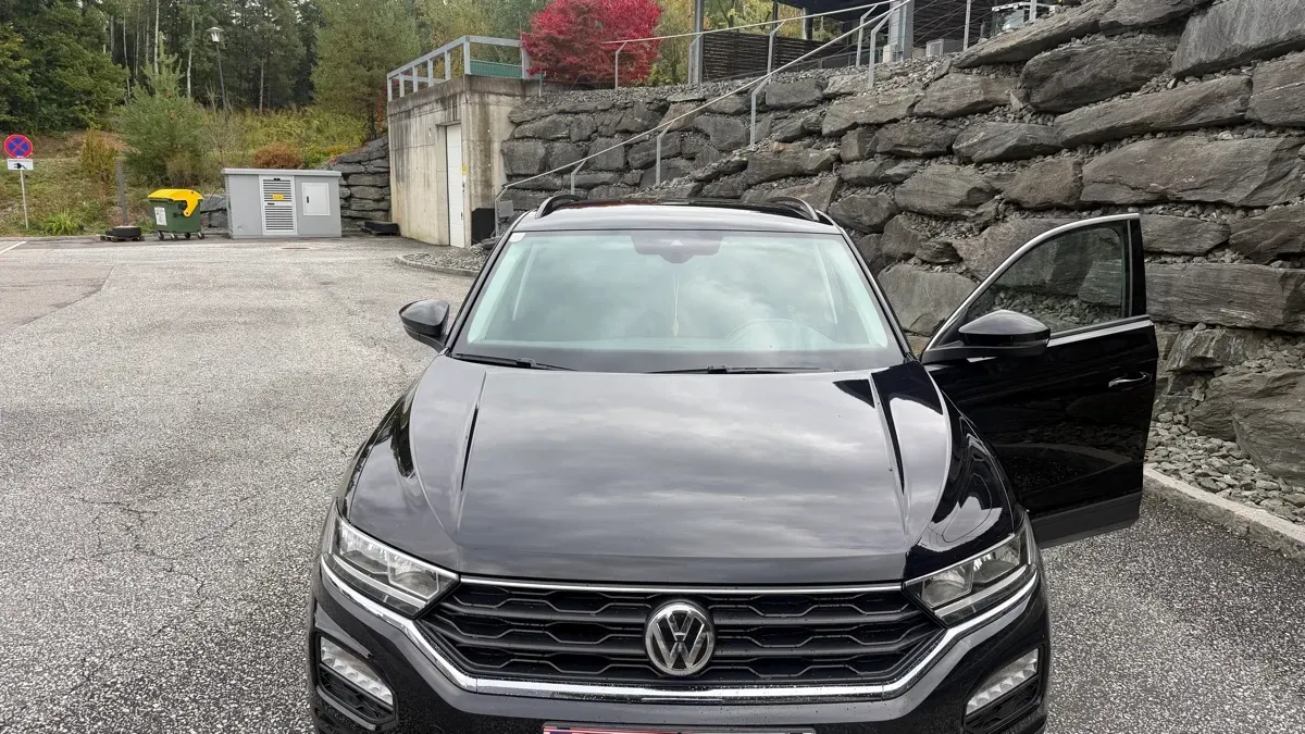 Volkswagen T-Roc 2020 photo 3