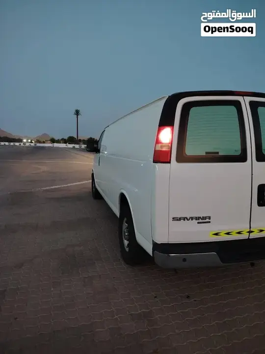 GMC Savana 2015 photo 3