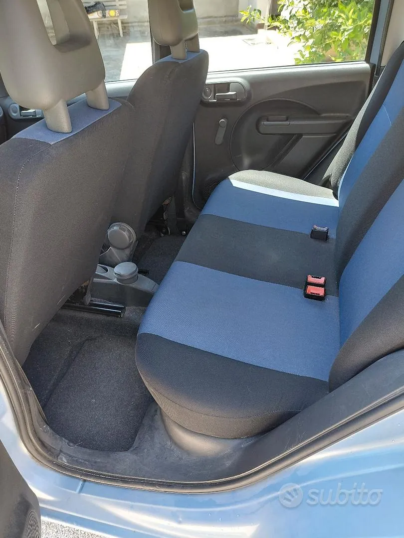 Fiat Panda 2011 photo 2