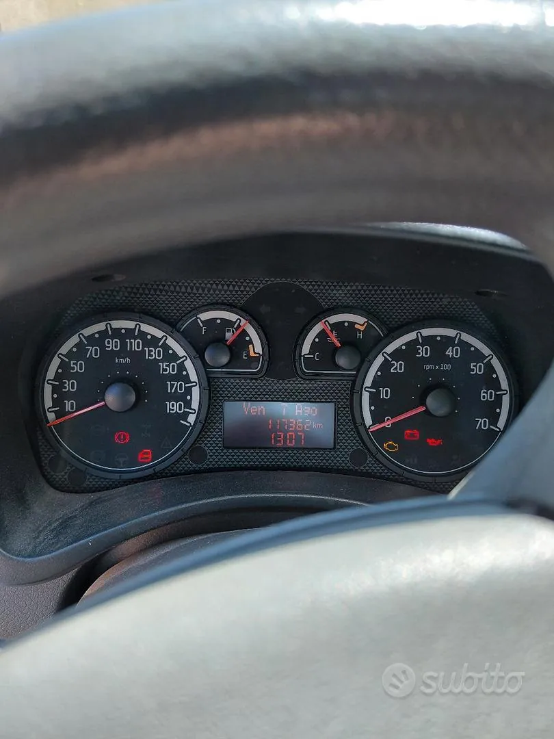 Fiat Panda 2011 photo 3