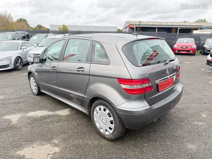 Mercedes-Benz B-Class 2009 photo 4