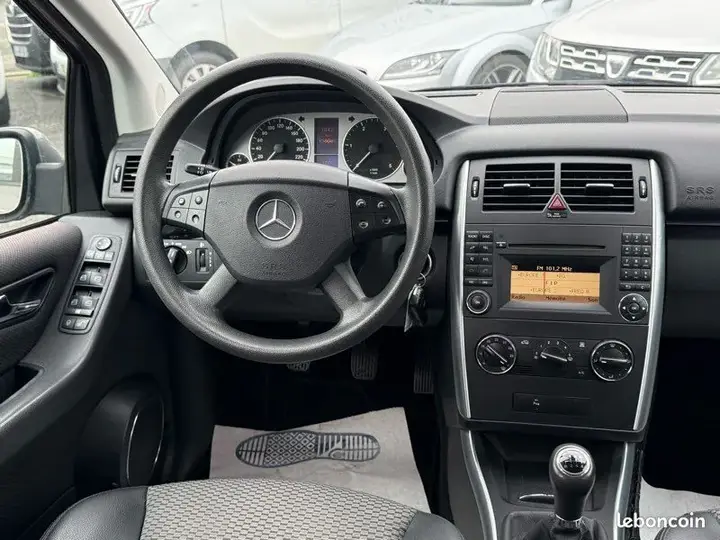 Mercedes-Benz B-Class 2009 photo 5