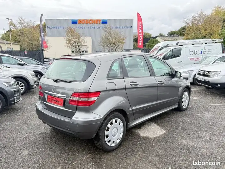 Mercedes-Benz B-Class 2009 photo 3
