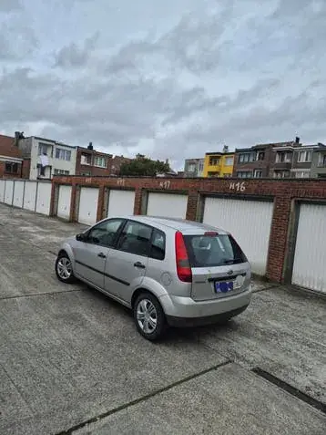 Ford Fiësta 2004 photo 3