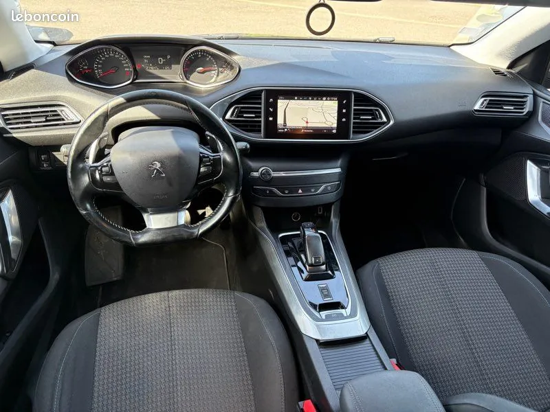 Peugeot 308 2018 photo 5