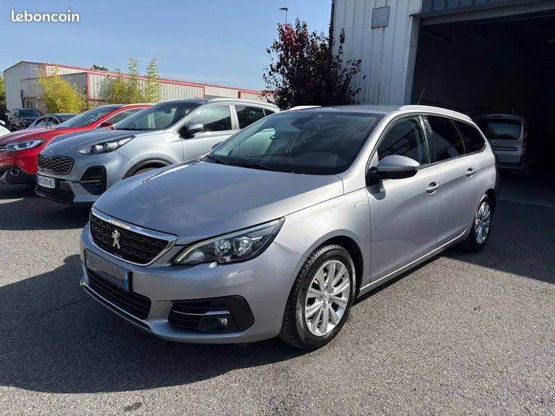Peugeot 308 2018 photo 3