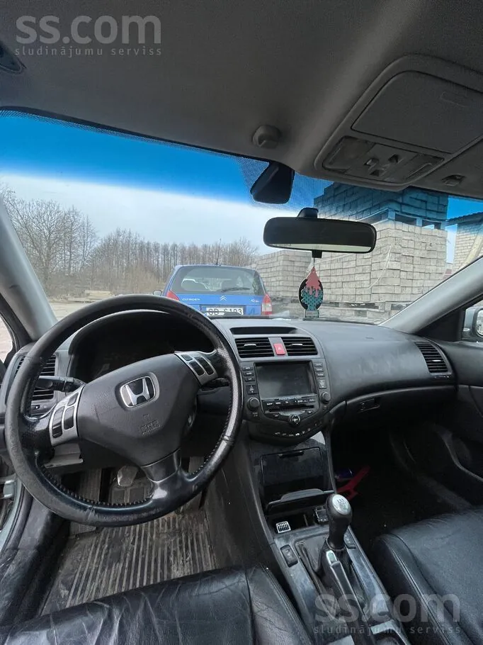 Honda Accord 2003 photo 4