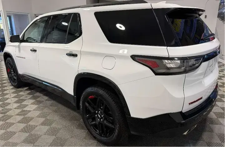 Chevrolet Traverse 2021 photo 3