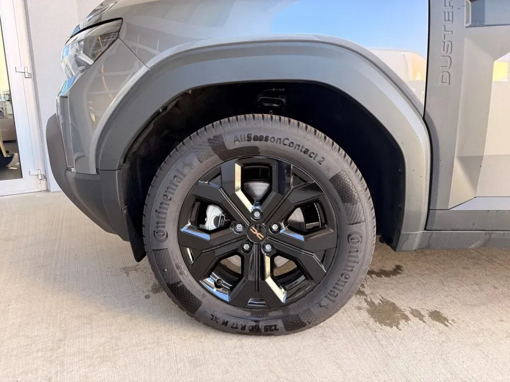 Dacia Duster photo 2