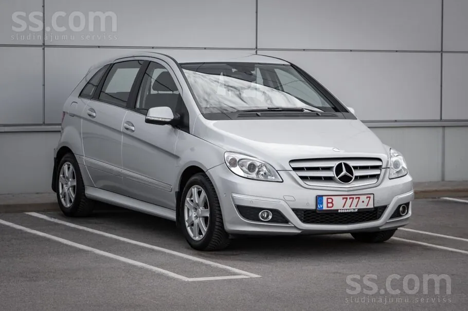 Mercedes-Benz B180 2010 photo 3