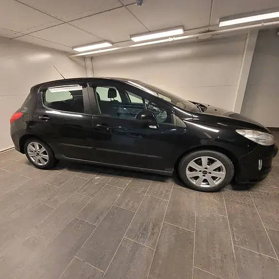 Peugeot 308 2008 photo 3