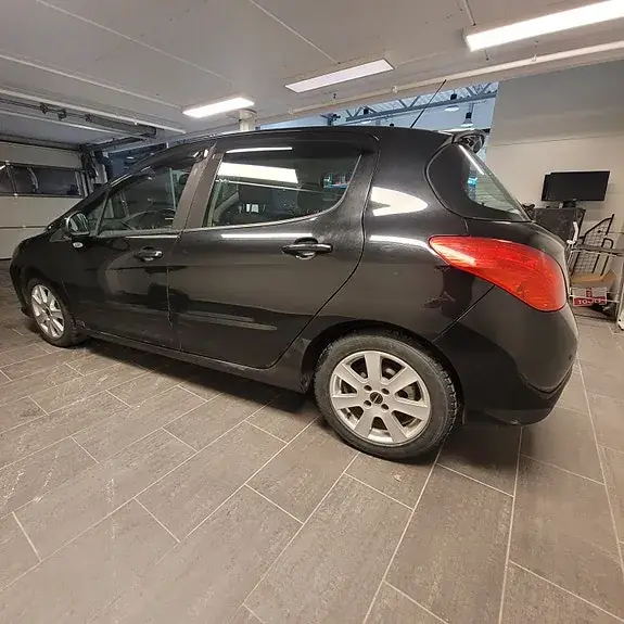 Peugeot 308 2008 photo 5