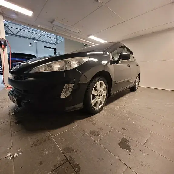 Peugeot 308 2008 photo 4