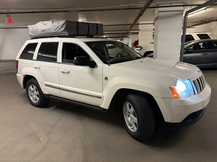 Jeep Grand Cherokee 2010 photo 2