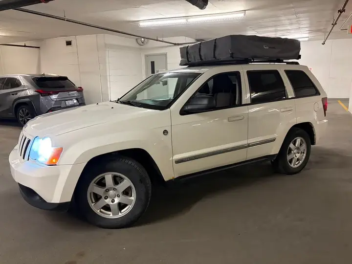 Jeep Grand Cherokee 2010 photo 3