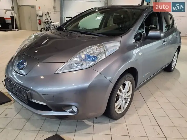 Nissan Leaf 2014 photo 2