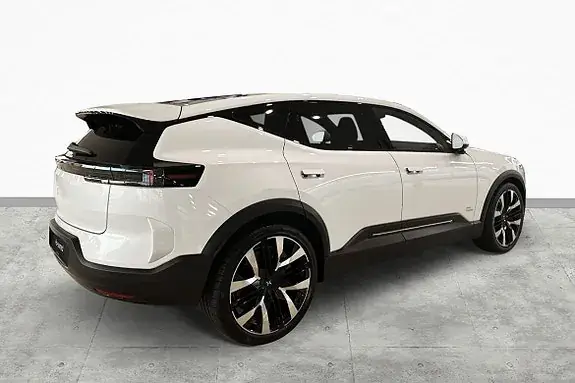 Polestar 3 2025 photo 4
