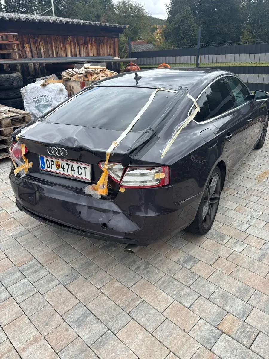 Audi A5 2012 photo 2