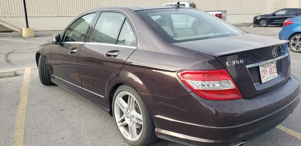 Mercedes-Benz C350 2011 photo 2