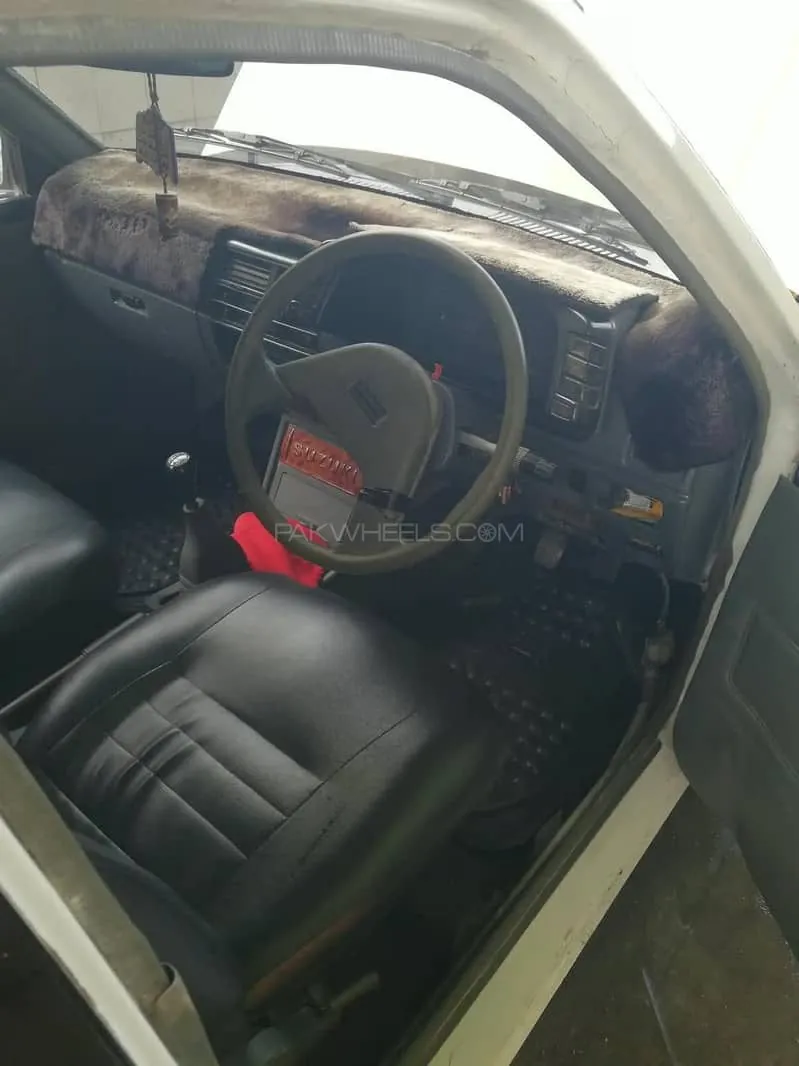 Suzuki Khyber