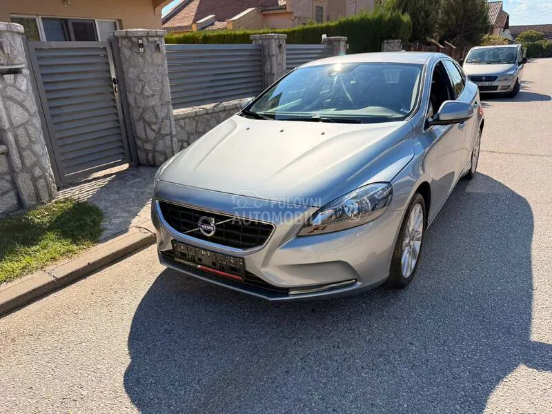 Volvo V40 2013 photo 4