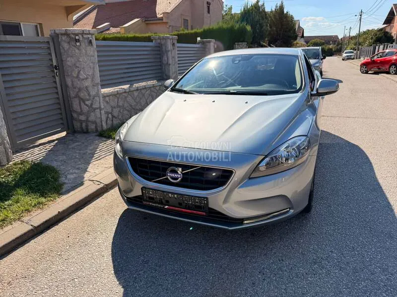 Volvo V40 2013 photo 3