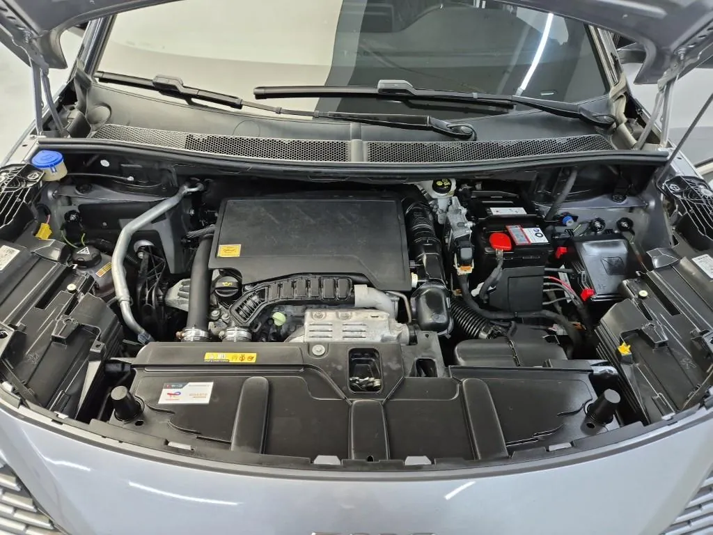Peugeot 5008 2024 photo 5