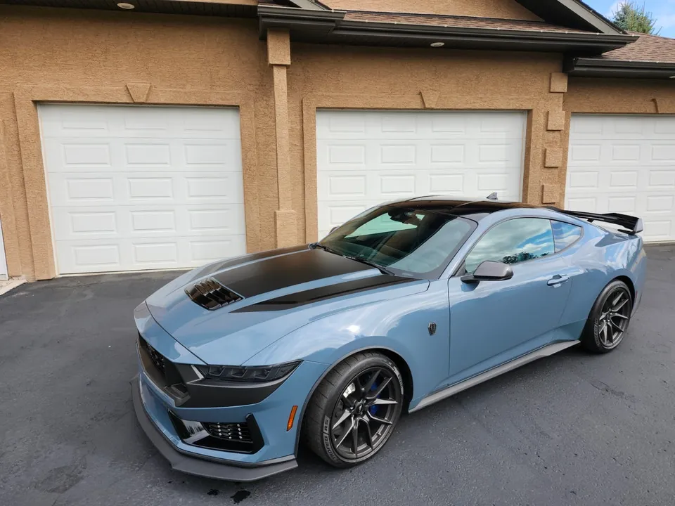 Ford Mustang 2024 photo 2