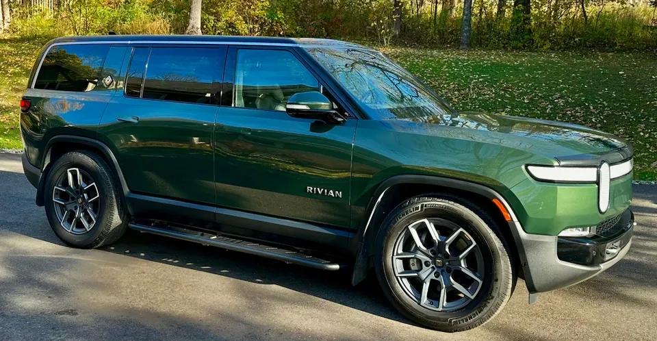 Rivian R1S