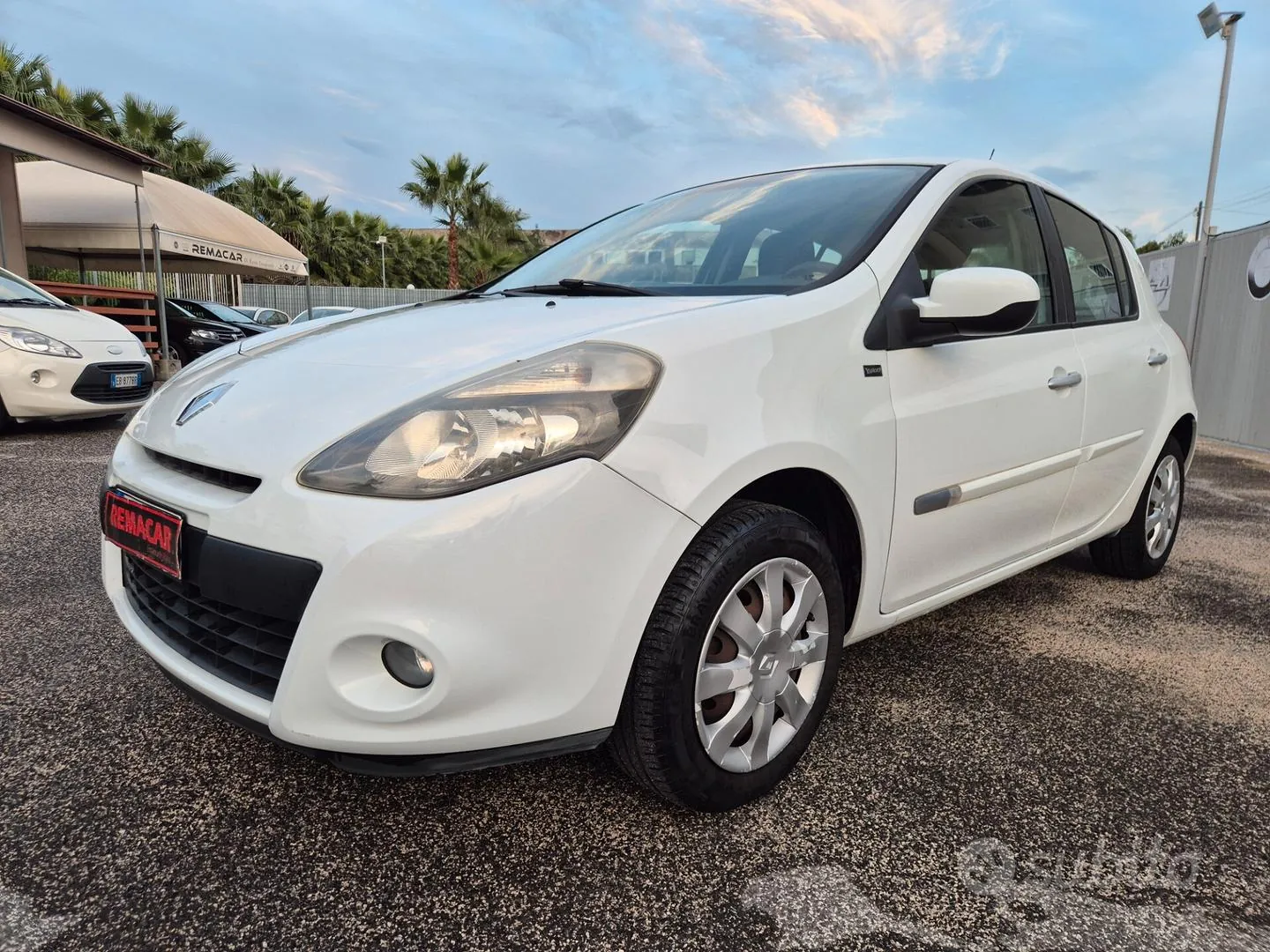 Renault Clio 2012 photo 3