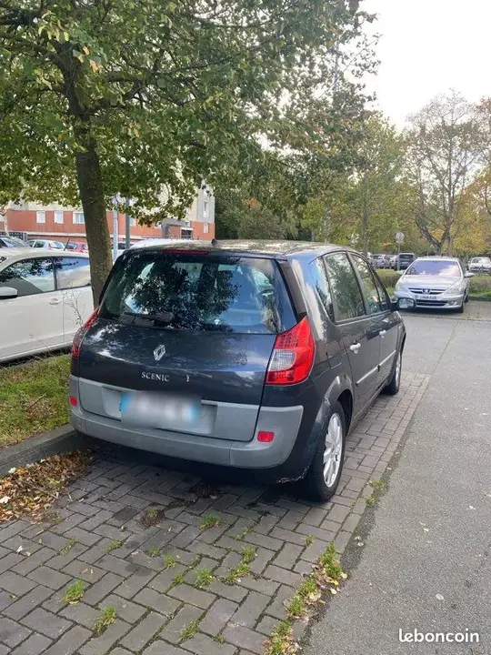Renault Scenic 2008 photo 2