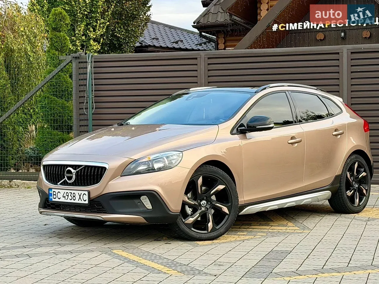Volvo V40 2013 photo 4