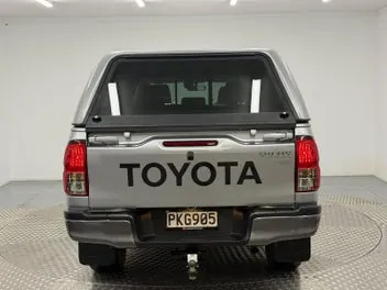 Toyota Hilux 2022 photo 5