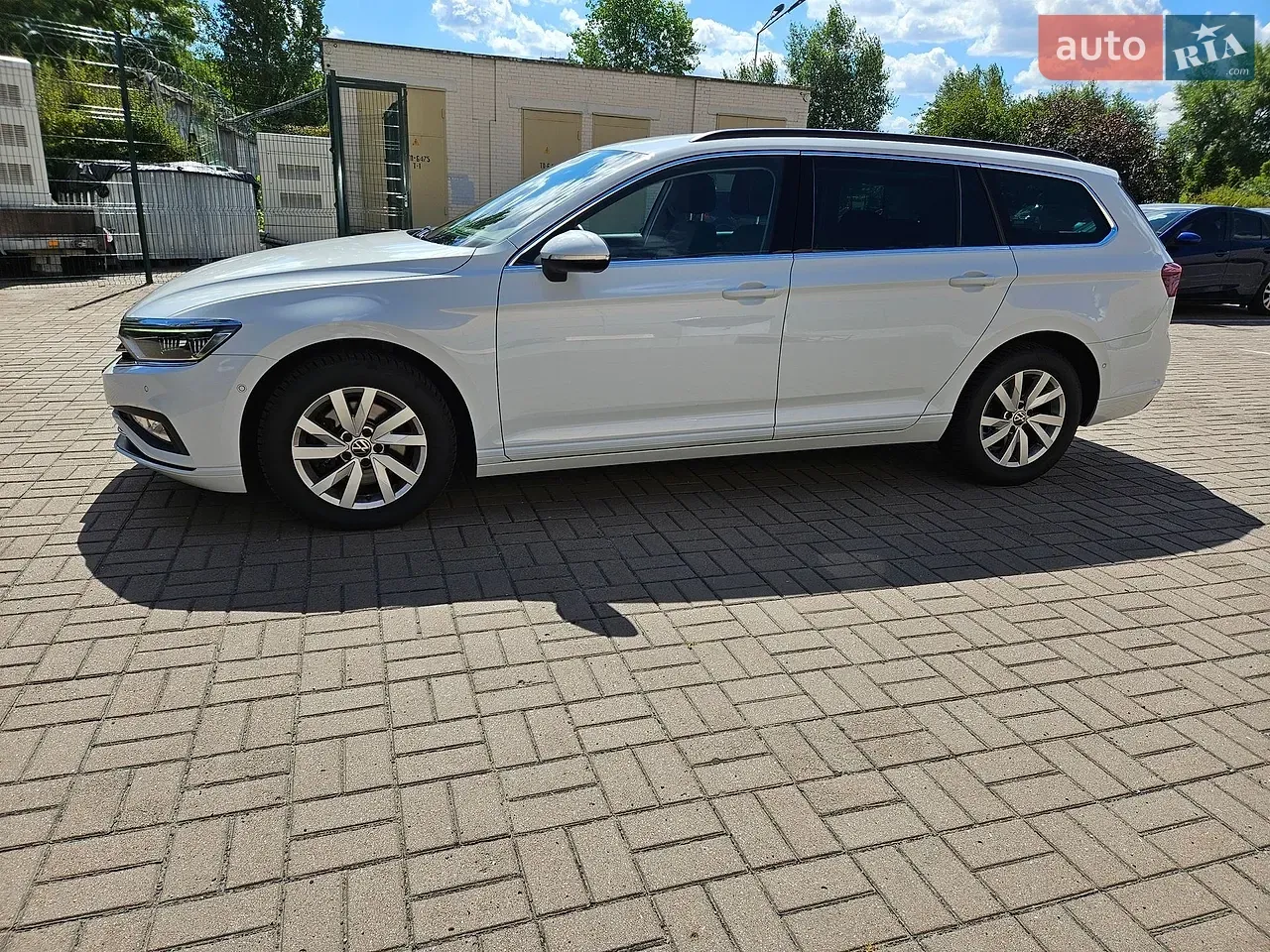 Volkswagen Passat 2023 photo 5