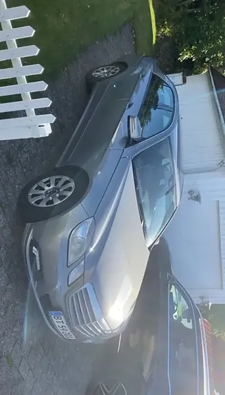 Mercedes-Benz E220