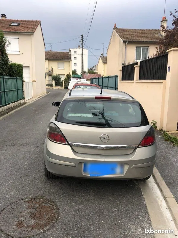 Opel Astra 2008 photo 2
