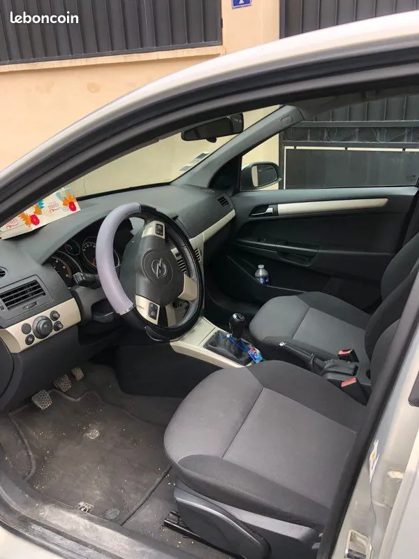 Opel Astra 2008 photo 3