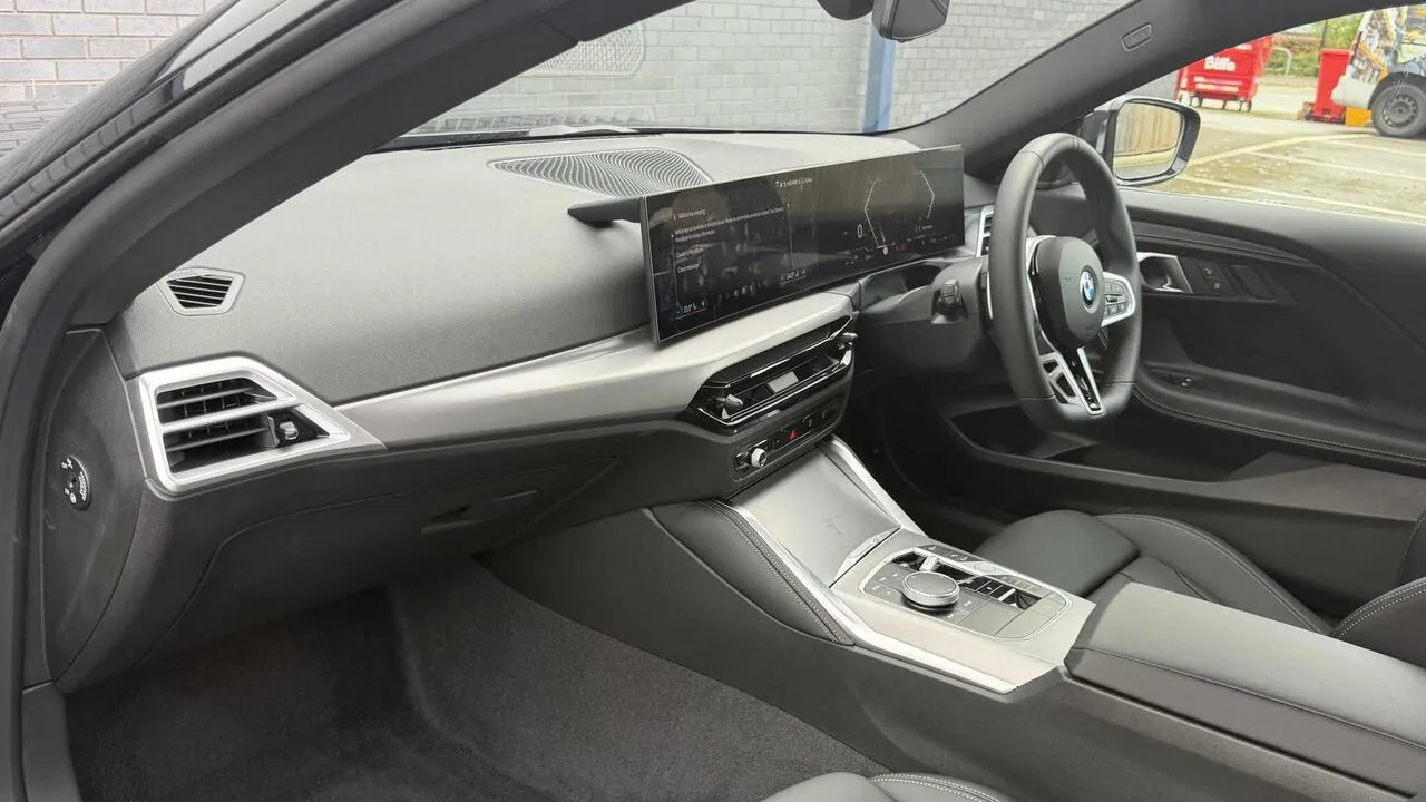 BMW 2 Series 2026 photo 5