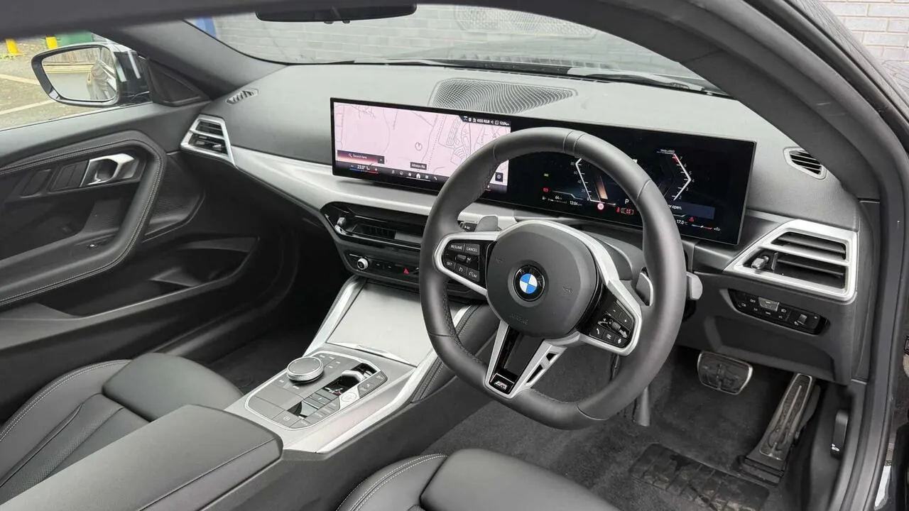 BMW 2 Series 2026 photo 3