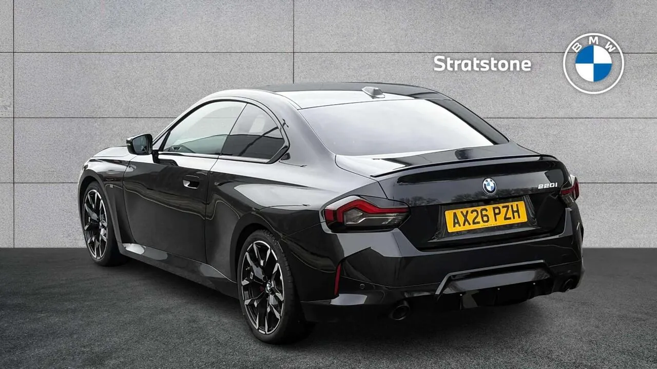 BMW 2 Series 2026 photo 2