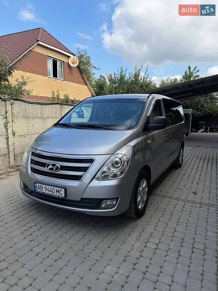 Hyundai Grand Starex