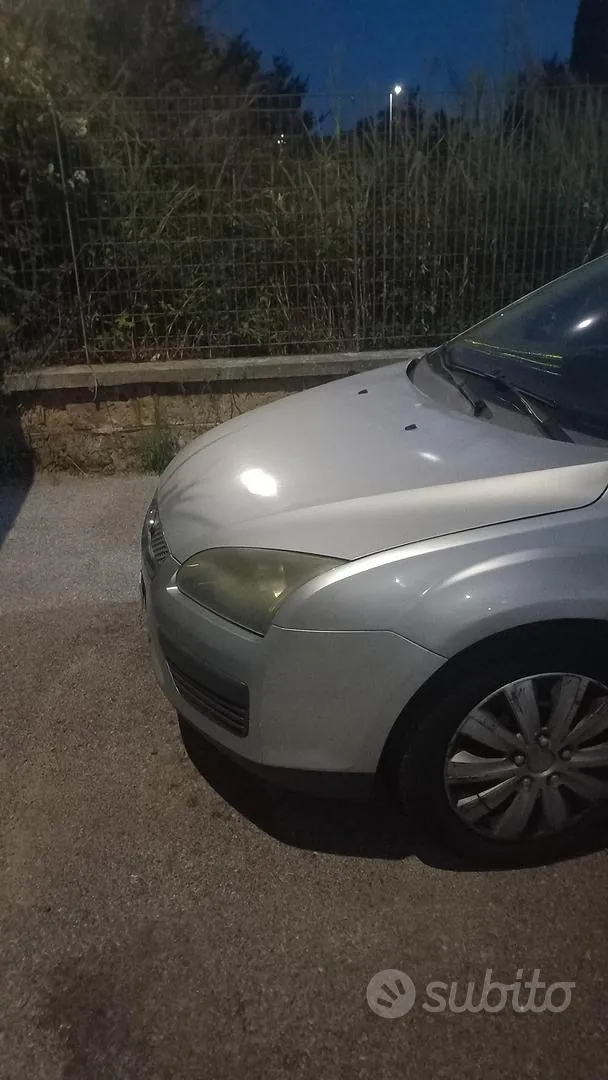 Ford Focus 2005 photo 2