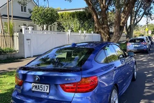 BMW 320I